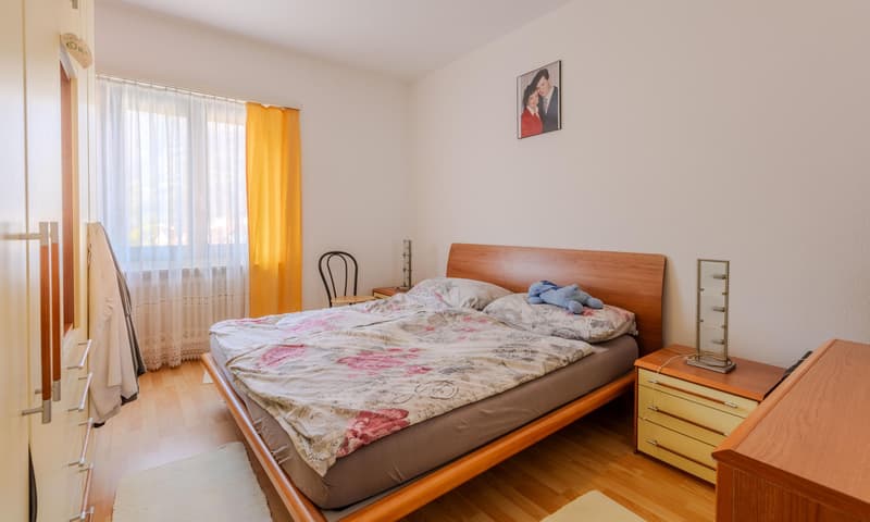 HELLES 5.5-ZIMMER-WOHNUNG MIT 2 GROßEN BALKONEN UND BELLINZONA-BLICK (5)