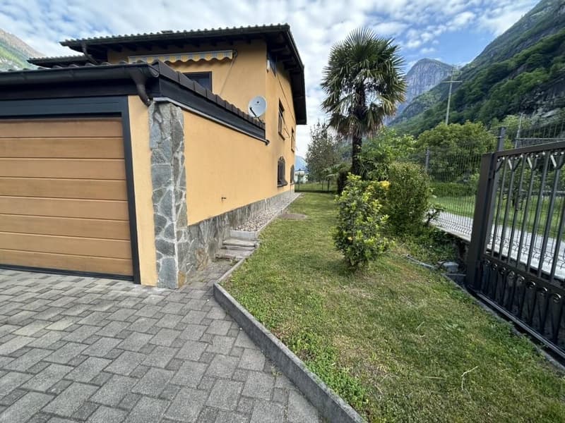 Grande maison de 6 pièces avec grand jardin à Cresciano (9)