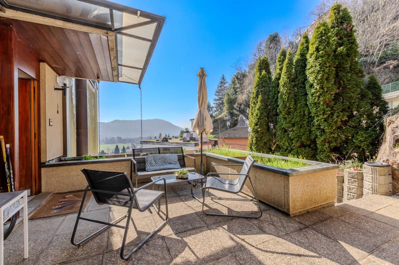Superbe villa jumelle 5.5 avec vue partielle sur le lac à Agno (1)