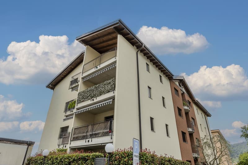 STUPENDO ATTICO 3.5 PIÈCES AVEC VUE DANS LE CENTRE DE MENDRISIO (8)