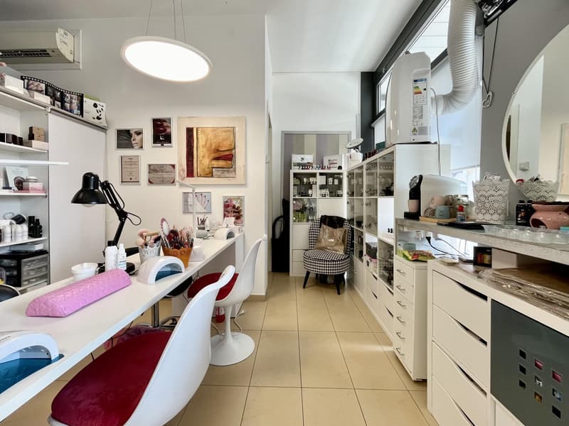 Modern Commercial Space in Massagno - Piazza Santa Lucia (4)