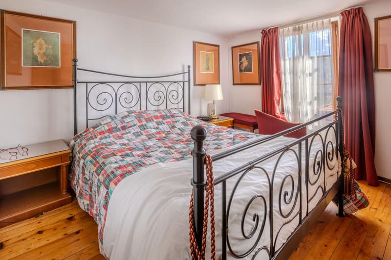 OCCASION - MAISON TYPIQUE DE 7.5 PIÈCES RÉNOVÉE À BRENO (7)