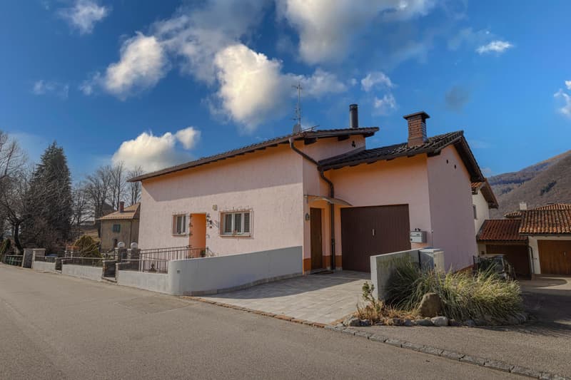 Villa spacieuse de 6.5 pièces dans le vert à Breno (8)