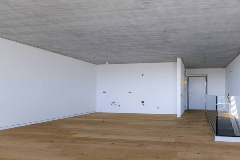 STUPENDES 4.5-ZIMMER-WOHNUNG MIT GROßEN TERRASSEN IN GRÜNER LAGE IN RANCATE (3)