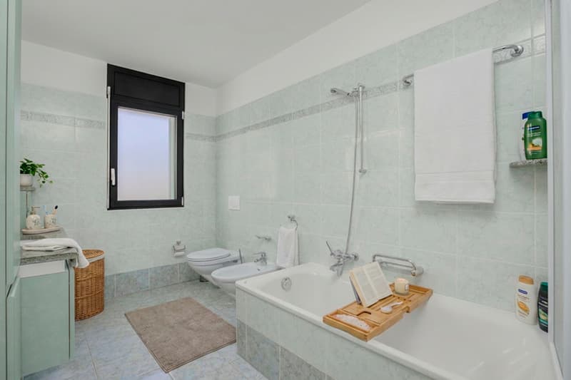 Großes 4.5-Zimmer-Wohnung mit Garten in Doppelhaushälfte in Sementina (8)