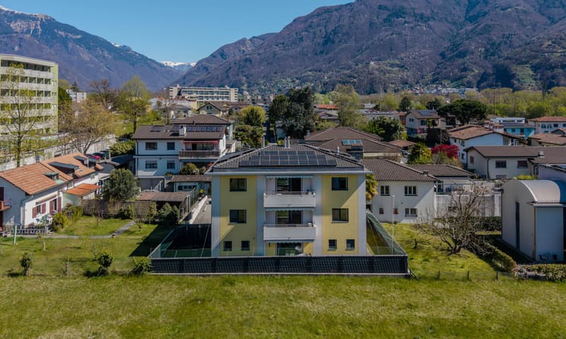 Belle et spacieuse villa bifamiliale de 8,5 pièces à Sementina (8)