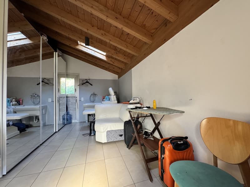 Propriété avec 2 maisons jumelles, piscine et terrain à Melano (7)