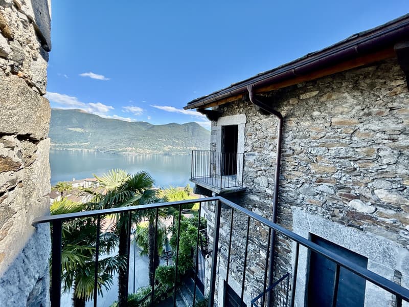 AFFARE - RUSTIKALE 2.5 ZIMMER WOHNUNG EINRICHTUNG SEEBLICK IN BRISSAGO (2)