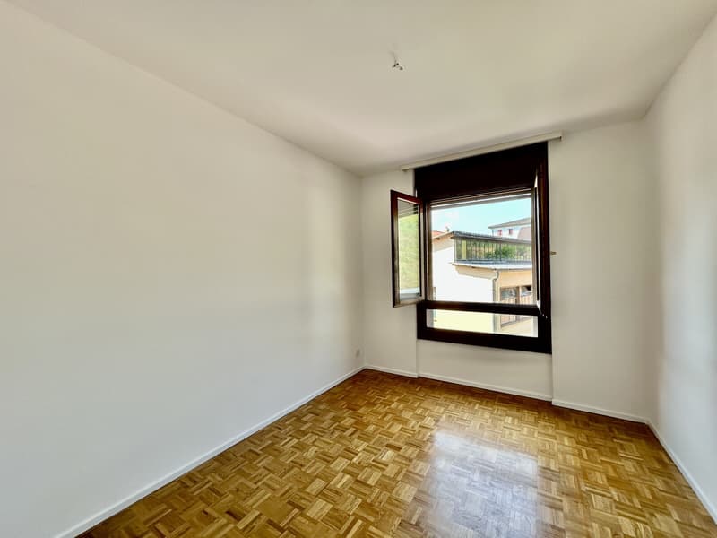 RENTAL OF A RENOVATED 4.5 ROOM APARTMENT WITH TERRACE IN MAGLIASO (8)