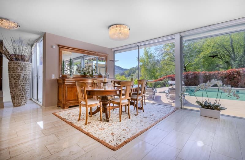 STUPENDA VILLA NEL VERDE CON PISCINA VISTA LAGO A CARONA (2)