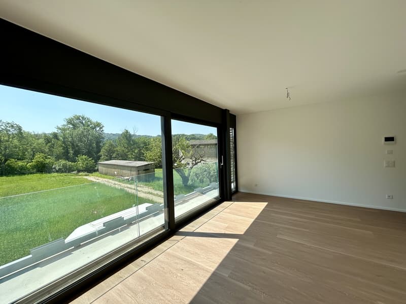 For rent: New 3.5-room apartment with open view in Novazzano (1)