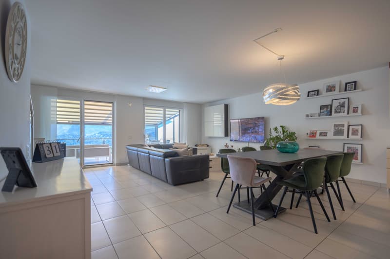 Belle et moderne maison 4.5 pièces avec vue sur le lac à Pura (1)