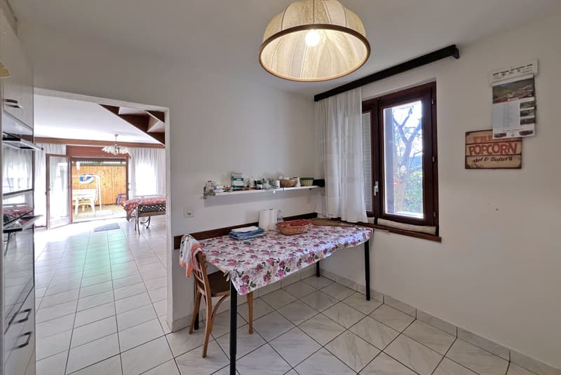 Miete ein hübsches 4.5-Zimmer-Haus mit Patio in Cadro (4)