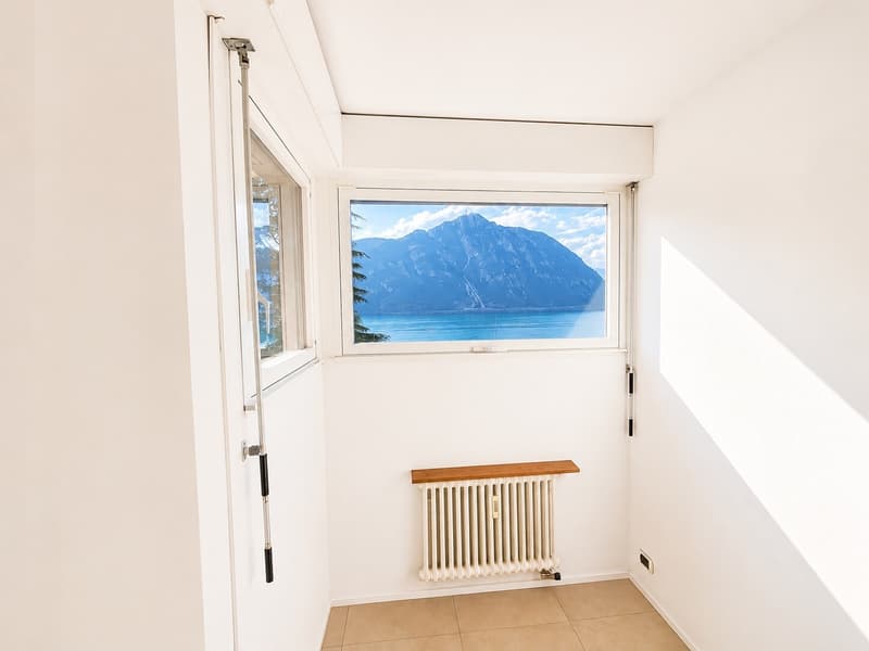 Mietwohnung, renoviertes 2.5-Zimmer-Appartement mit Seeblick (6)