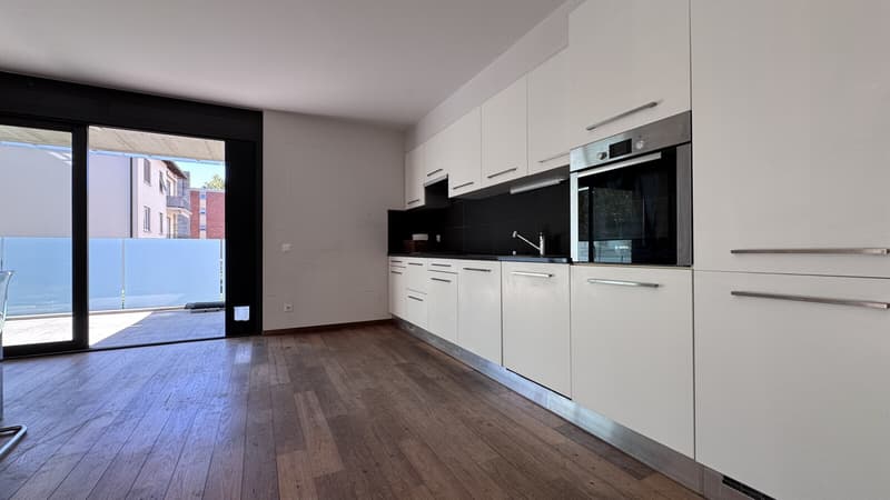 Appartement spacieux de 4,5 pièces avec terrasse et places de parking à Lugano Pregassona (4)