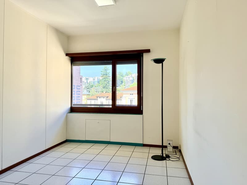 Office for Rent, 2 Rooms in Lugano City Center (4)