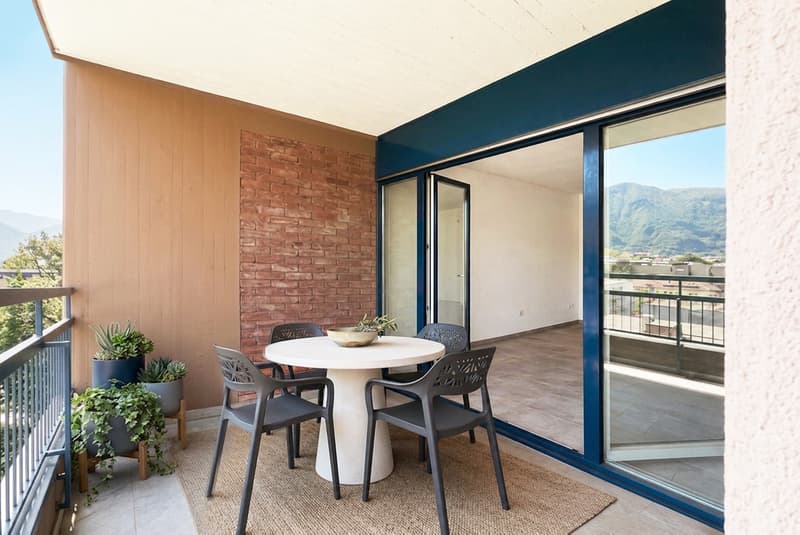 SPLENDID 4.5 ROOMS WITH LAKE VIEW IN CENTRAL AREA OF LUGANO (5)