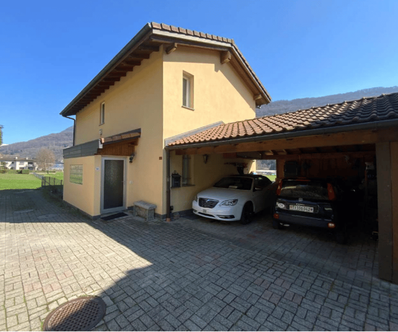 Elegant 5.5-room villa with private garden in Barbengo (3)