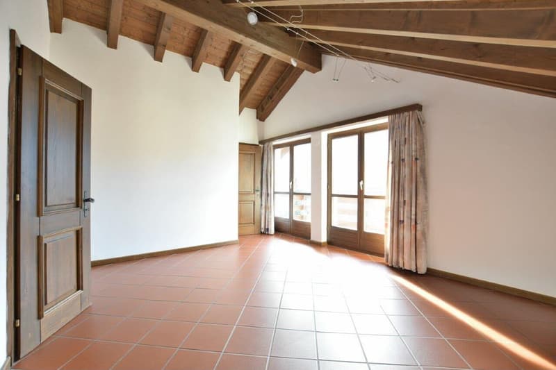 Grande et lumineuse maison sur 2 étages dans le Locarnese (6)