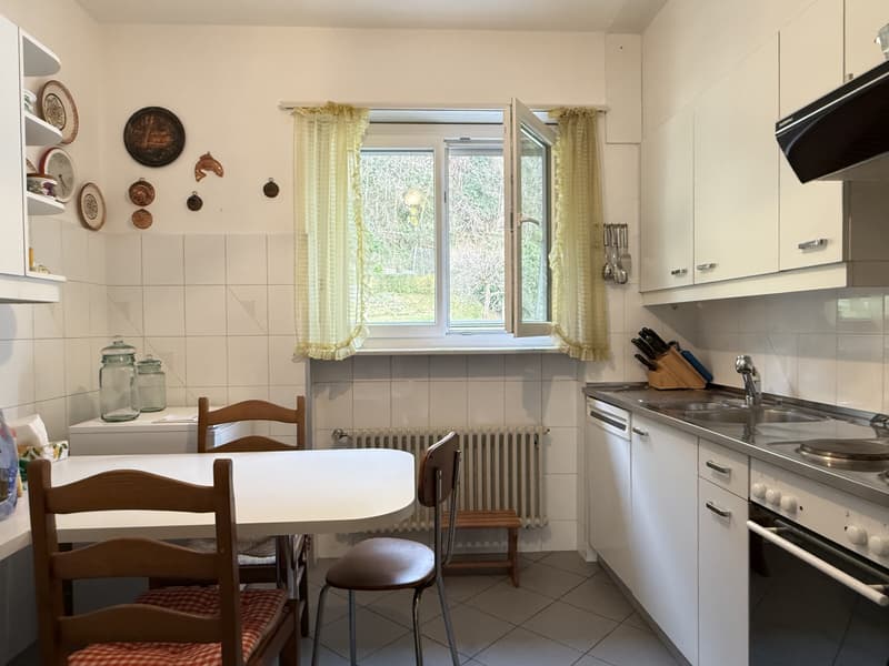 RENT TO BUY - BRIGHT 4.5 ROOMS IN CONVENIENT AREA IN MENDRISIO (5)