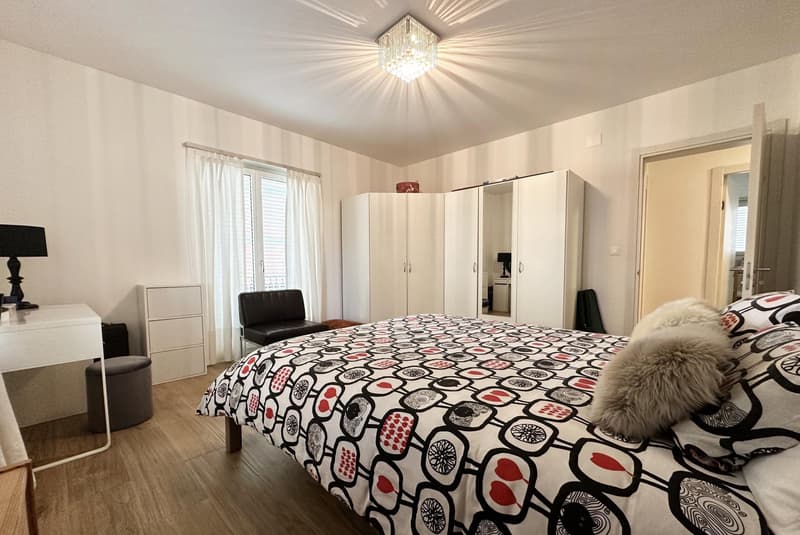 SPACIOUS 4.5-ROOM APARTMENT LIKE NEW WITH BALCONY IN LUGANO BREGANZONA (9)