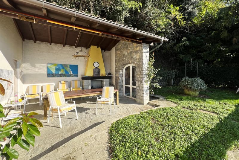 VILLA 6.5 LOCALI CON STUPENDA VISTA LAGO E PISCINA A BISSONE (5)