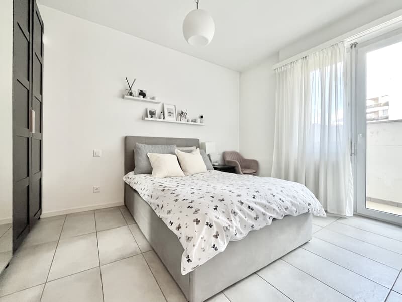 AFFITTASI MODERNO 2.5 LOCALI CON COMODA TERRAZZA A PARADISO (9)