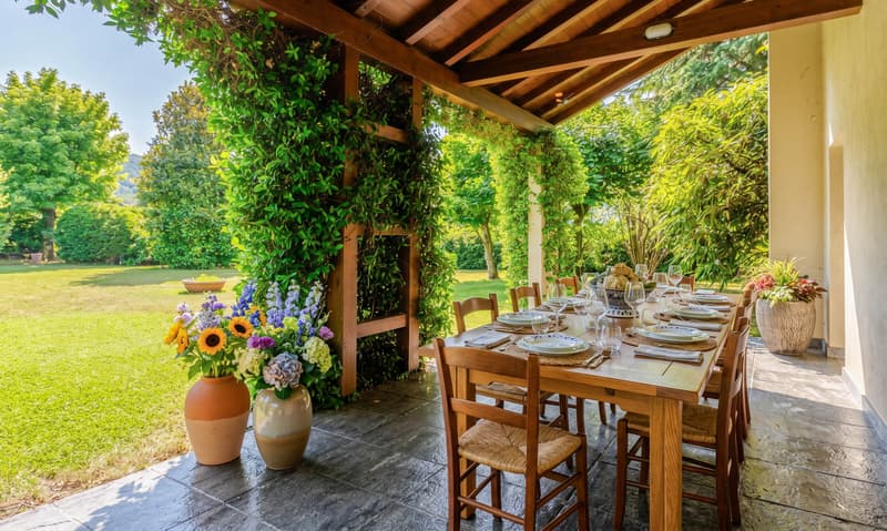 CASA TICINESE 6.5 LOCALI CON GIARDINO E PISCINA A CURIO (5)