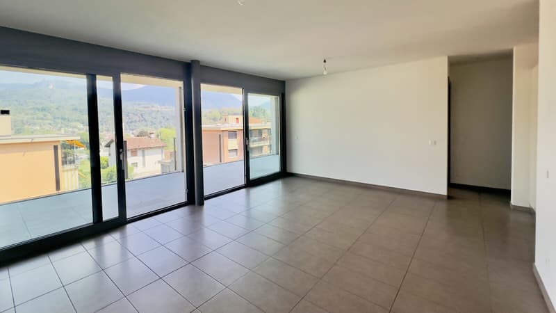 MODERNO E LUMINOSO 2.5 LOCALI CON AMPIA TERRAZZA A GRAVESANO (2)