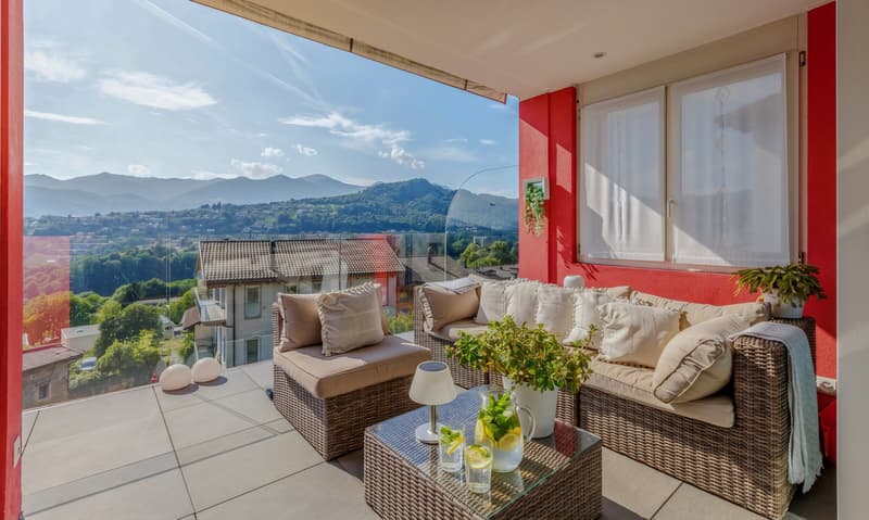 ESCLUSIVA VILLA 6.5 CON GIARDINO E VISTA APERTA A DAVESCO (3)