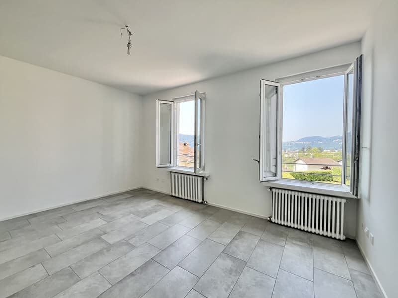AMPIO 3.5 LOCALI RINNOVATO ULTIMO PIANO A MORBIO INFERIORE (4)