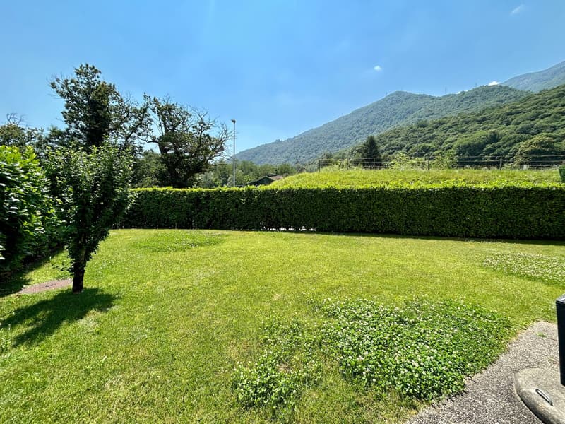 BELLISSIMA CASA DI 5.5 LOCALI CON GIARDINO A MEZZOVICO (4)