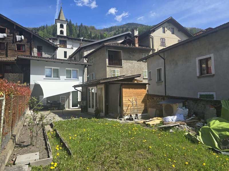 MERAVIGLIOSA MODERNA CASETTA DI VACANZA CON GIARDINO A FAIDO (9)