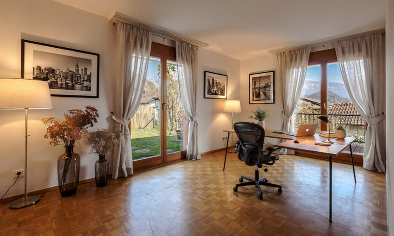ACCOGLIENTE UNITA' 4.5 CON GIARDINO E VISTA APERTA A MANNO (7)