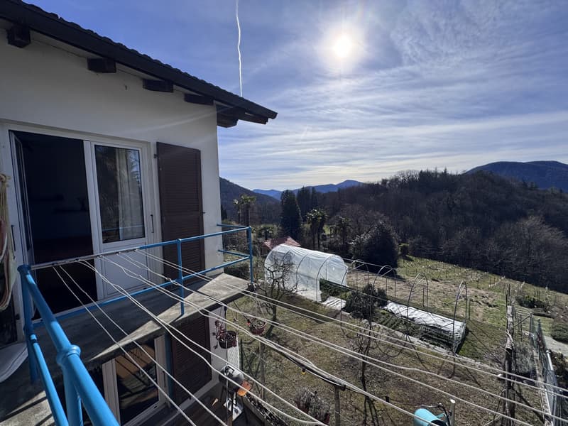 CARATTERISTICA CASA 4.5 CON VISTA PANORAMICA A BEDIGLIORA (1)