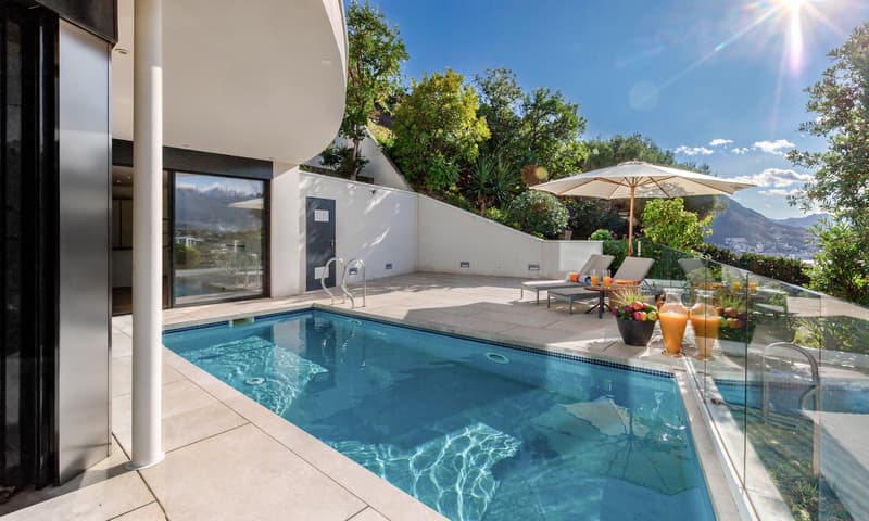 SPETTACOLARE VILLA CON PISCINA E VISTA PANORAMICA A LUGANO (2)