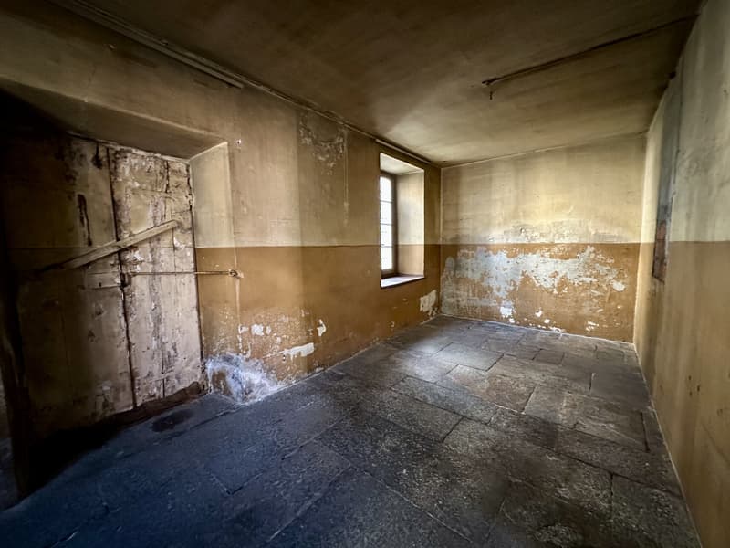 TIPICA CASA DI NUCLEO DA RISTRUTTURARE IN CENTRO A BIASCA (4)