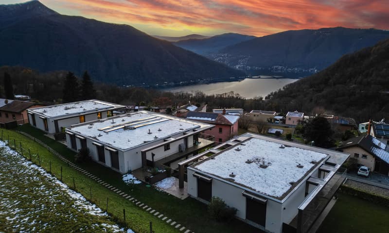 MAGNIFICO ATTICO 2.5 LOCALI CON TERRAZZA VISTA LAGO A ROVIO (8)