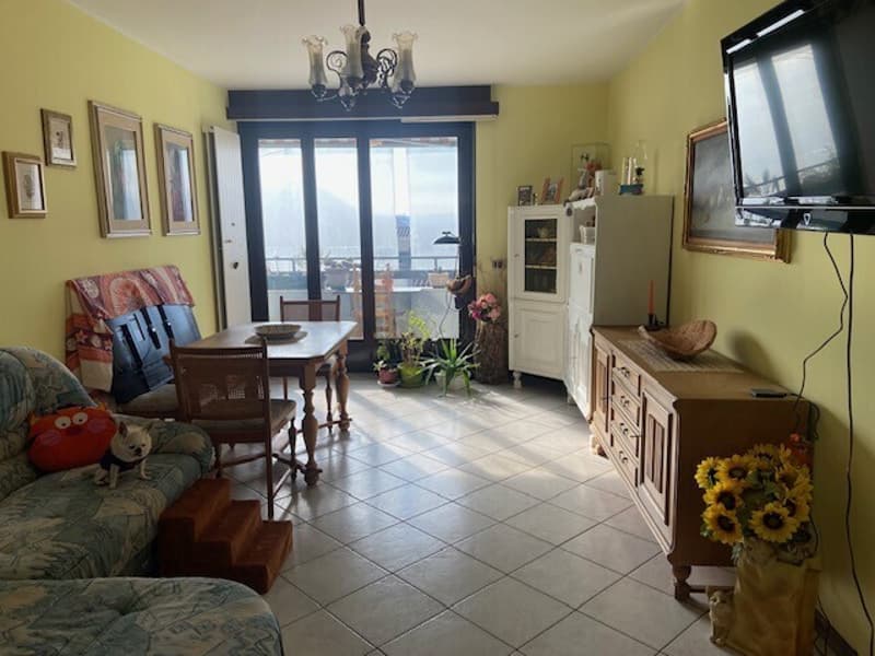 4.5 LOCALI ULTIMO PIANO CON POSTI AUTO A MORBIO INFERIORE (2)