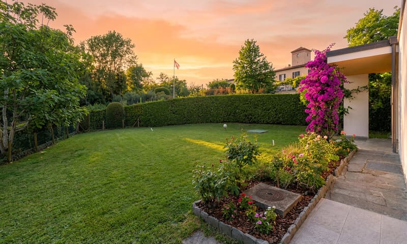 STUPENDA VILLA DI 5.5 LOCALI CON GRANDE GIARDINO A STABIO (8)