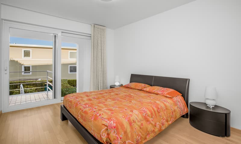 SPAZIOSA CASA 5.5 LOCALI CON GIARDINO E PISCINA A MONTAGNOLA (6)