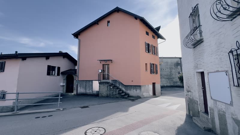 CASA DI 5 LOCALI COMPLETAMENTE RISTRUTTURATA A MIGLIEGLIA (1)