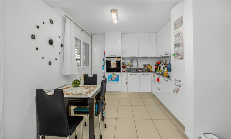 MODERNA E AMPIA VILLA BIFAMILIARE 6.5 CON PISCINA A BEDANO (6)