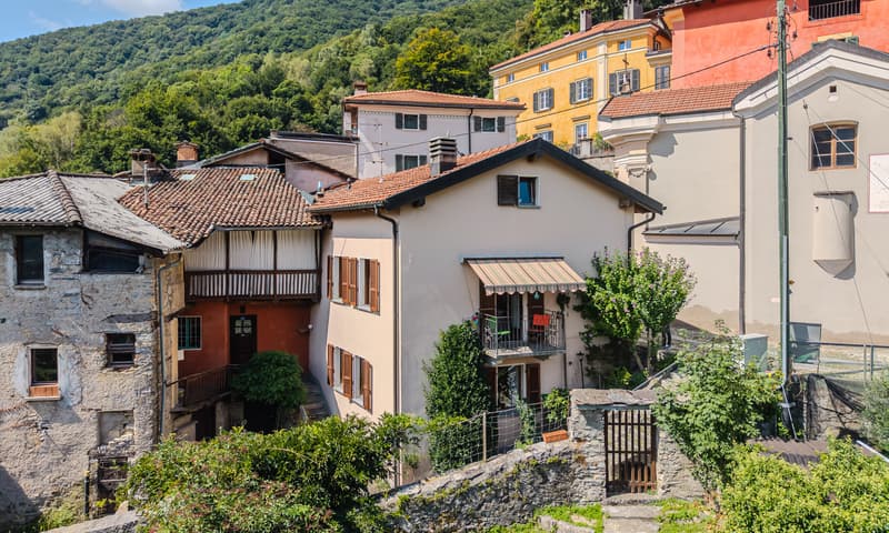 BELLISSIMA CASA DI 4.5 LOCALI NEL VERDE A CASTEL SAN PIETRO (1)