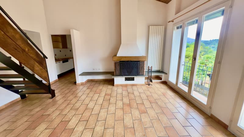 AFFARE - CONFORTEVOLE DUPLEX 3.5 LOCALI NEL CUORE DI PURASCA (3)
