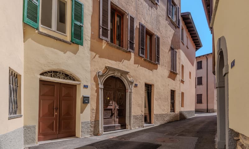 CARATTERISTICO ATTICO 4.5 A POCHI PASSI DAL LAGO A MAROGGIA (9)
