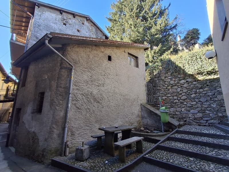 AFFARE - CASE RUSTICHE DA RISTRUTTURARE A PONTE TRESA (7)