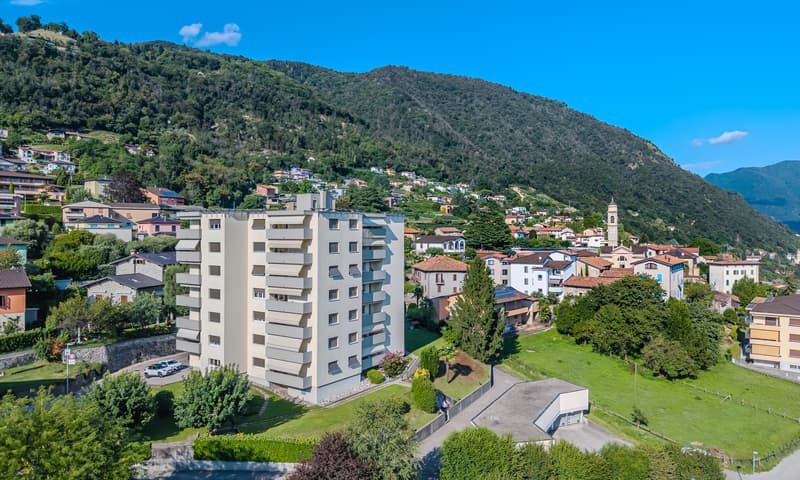 BELLISSIMO E AMPIO 4.5 CON VISTA APERTA A MORBIO INFERIORE (9)