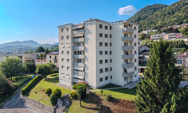BELLISSIMO E AMPIO 4.5 CON VISTA APERTA A MORBIO INFERIORE (8)