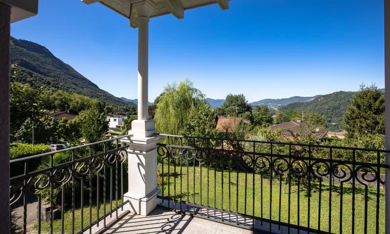 MERAVIGLIOSA VILLA DI 5.5 LOCALI COME NUOVA A VILLA LUGANESE (3)
